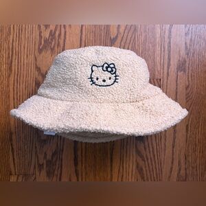 Hello Kitty Tan Sherpa Bucket Hat Forever 21 NWOT
